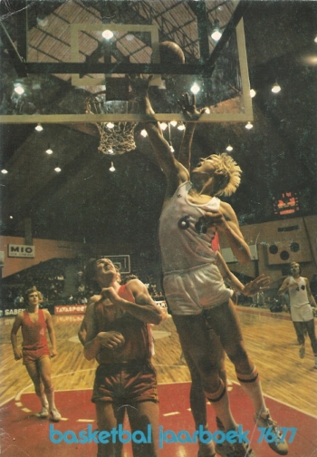 Basketbal Jaarboek 76-77